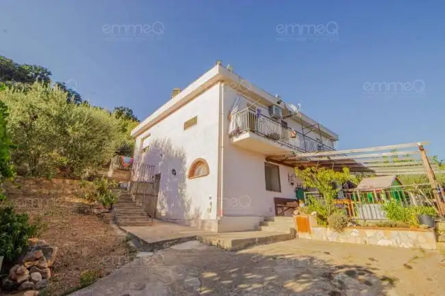 Villa in vendita a Pollina