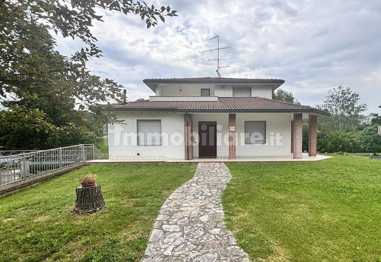 Villa in vendita a Torricella Verzate
