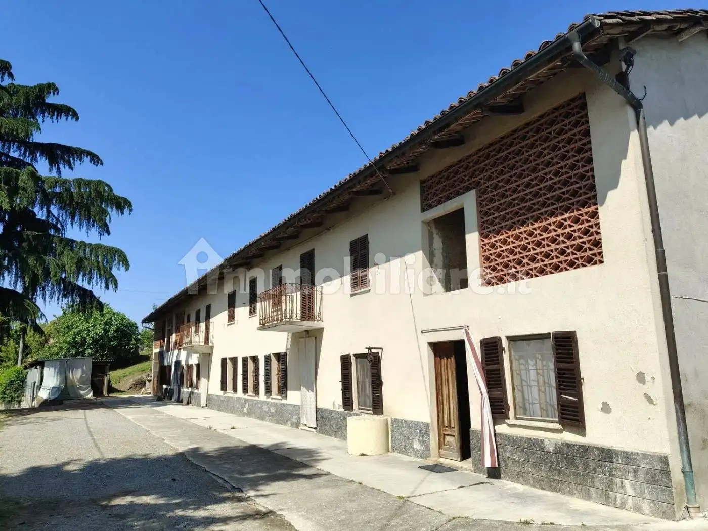 Rustico - Casale in vendita a Mombercelli