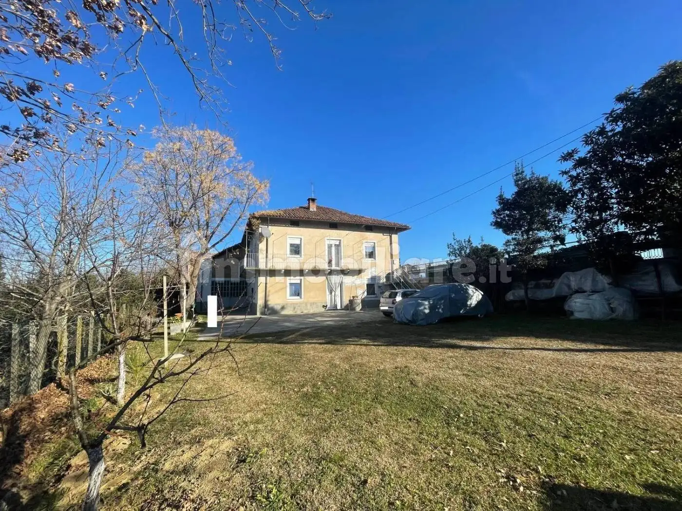 Rustico - Casale in vendita a Mombercelli