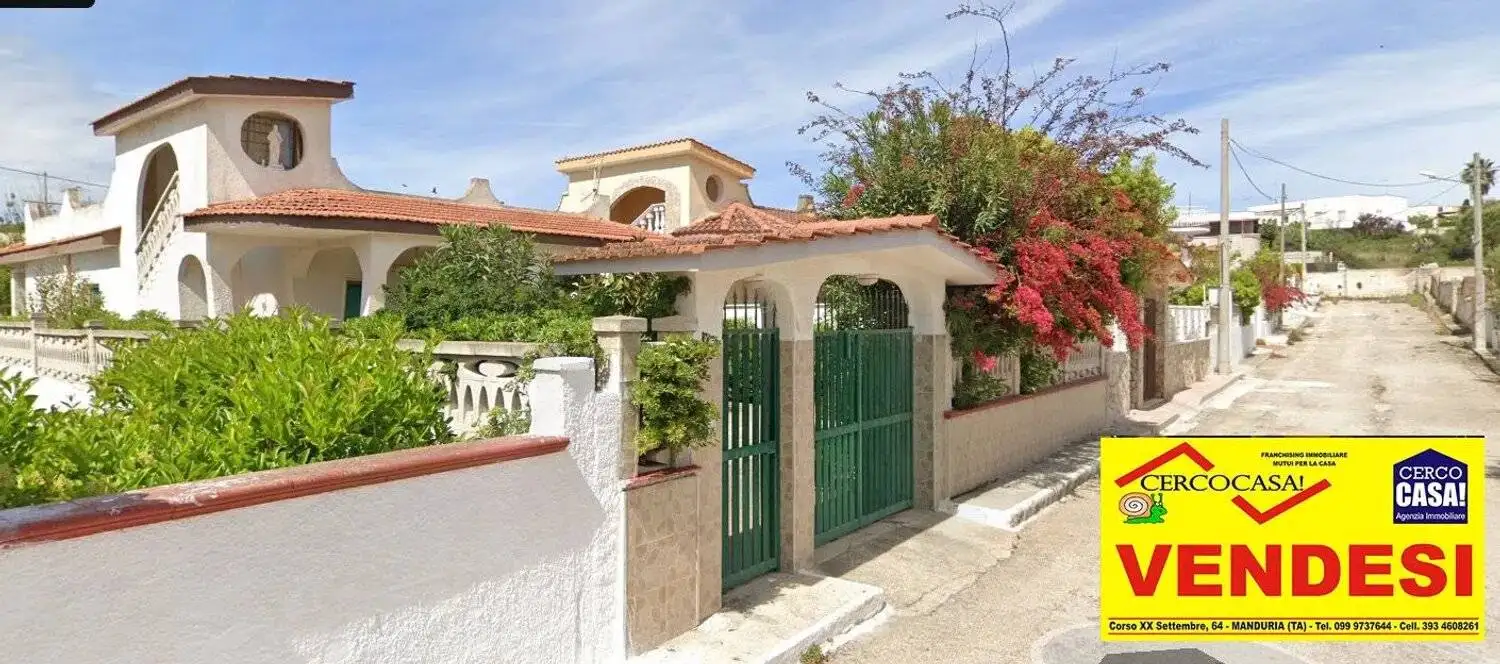 Villa in vendita a Lizzano