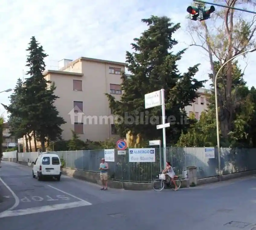 Palazzo - Edificio in vendita a Diano Marina