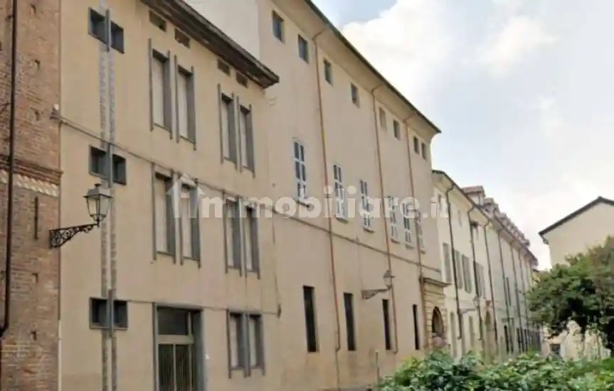 Palazzo - Edificio in vendita a Casale Monferrato