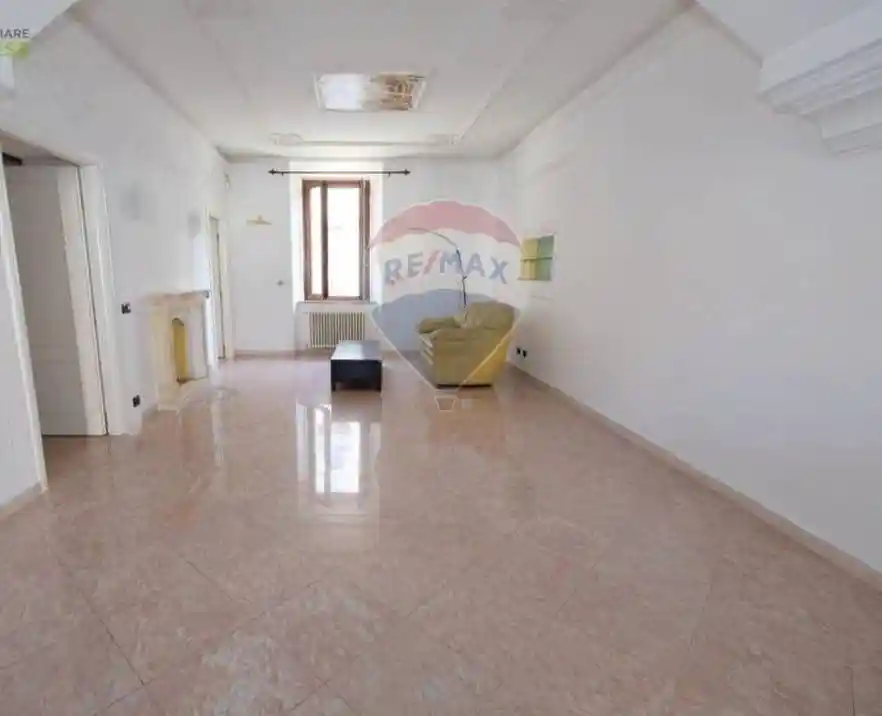 Trilocale viale Aguggiari 13, Centro, Varese - foto 4