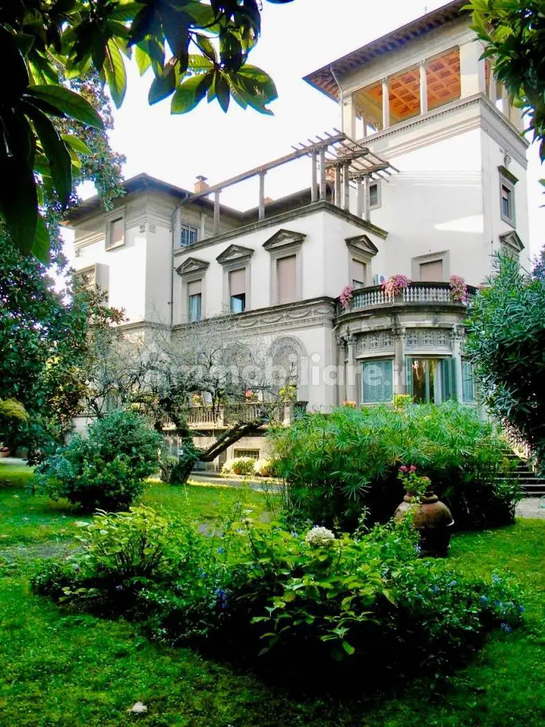 Villa in vendita a Pisa