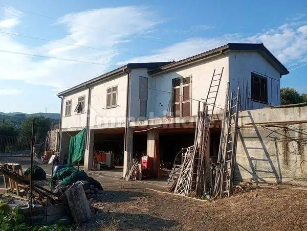 Villa in vendita a Imperia