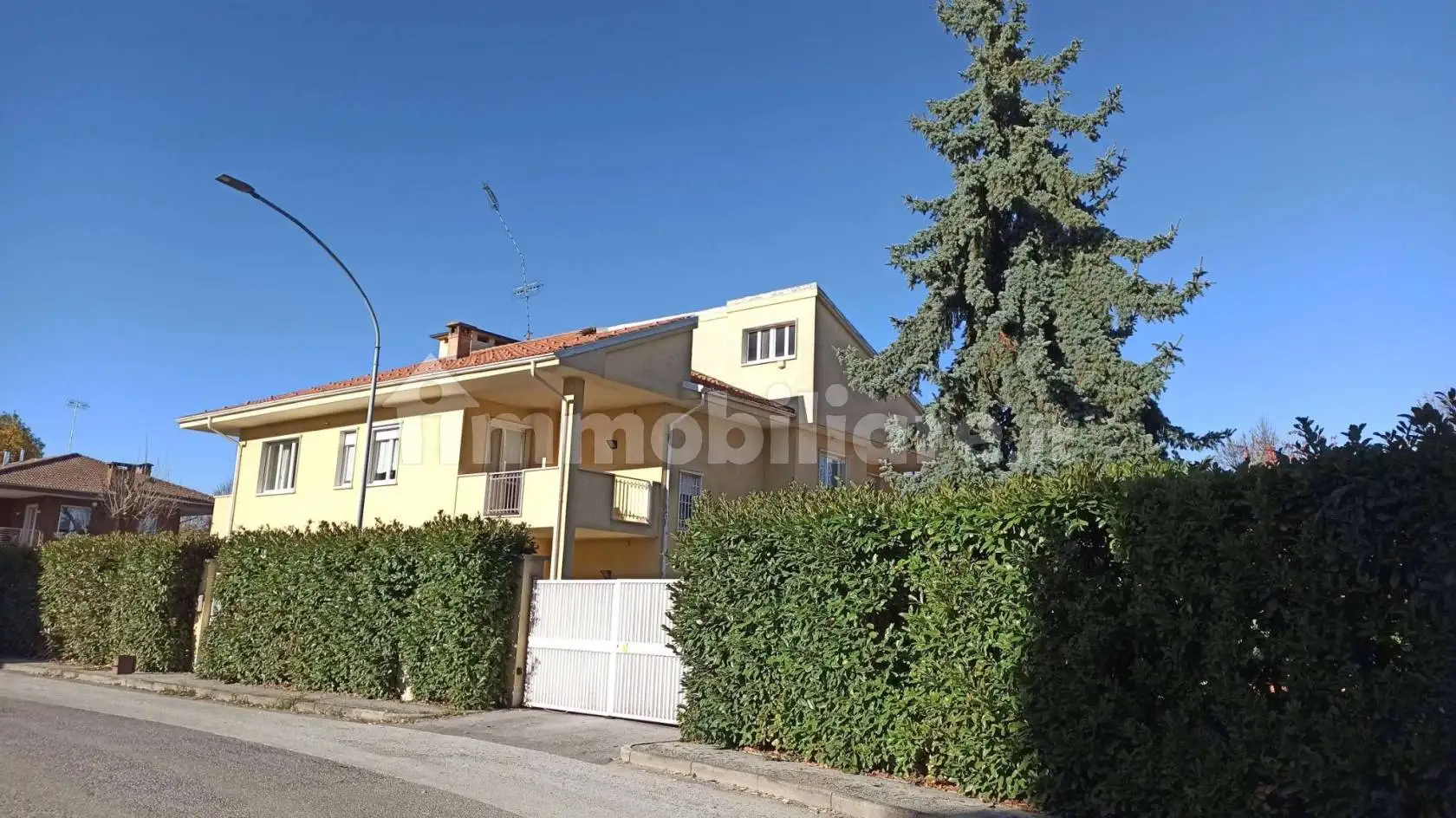 Villa in vendita a Carrù