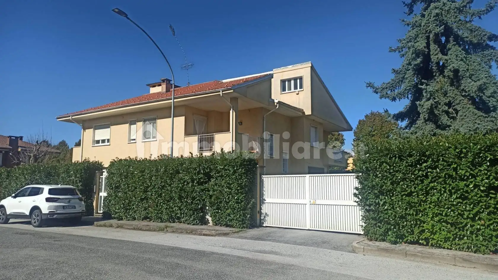 Villa bifamiliare via Selene 5, Centro, Carrù - foto 2