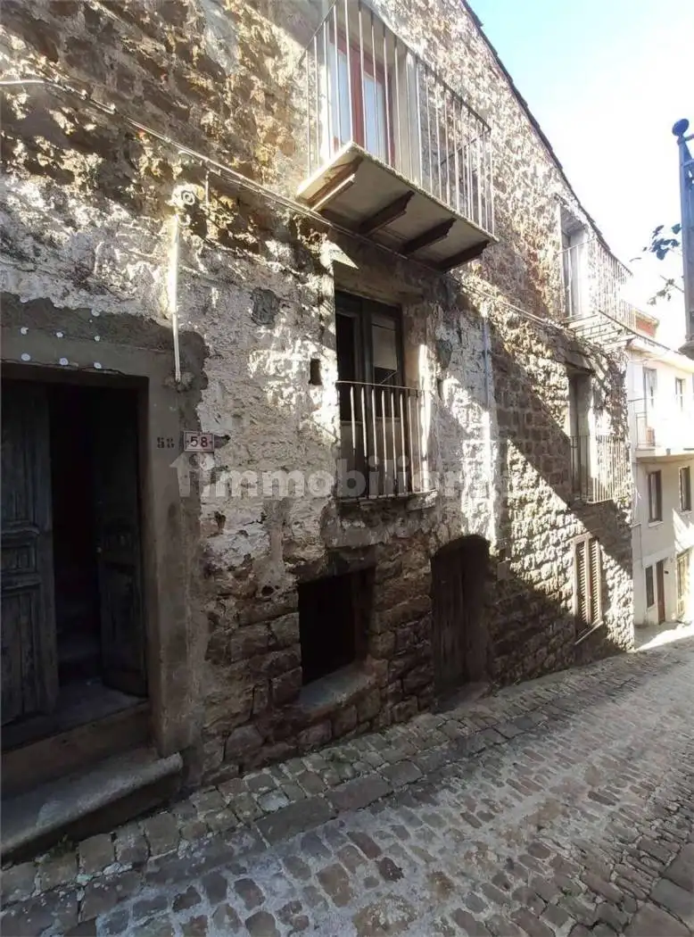 Villa in vendita a Geraci Siculo