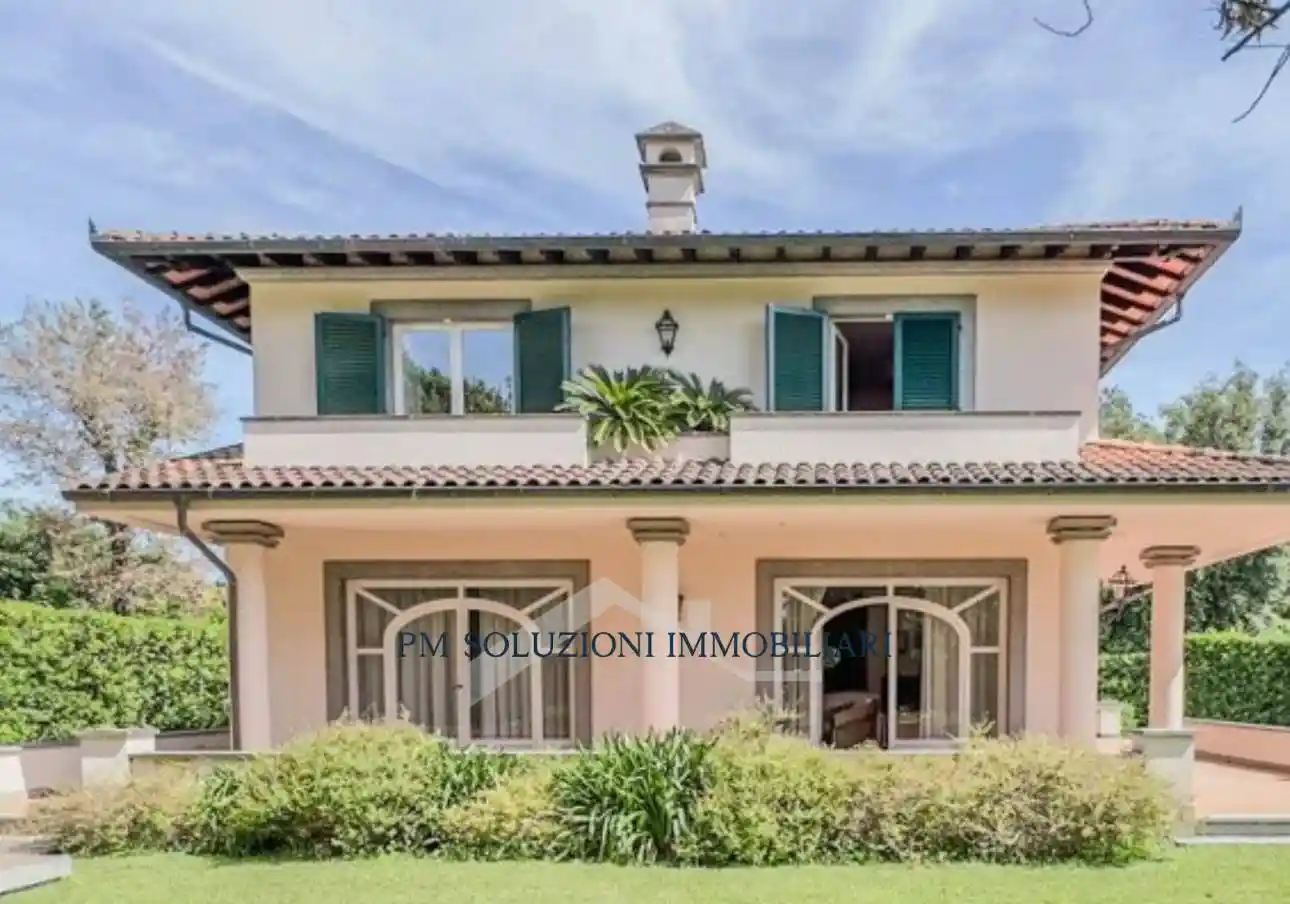 Villa in vendita a Forte dei Marmi