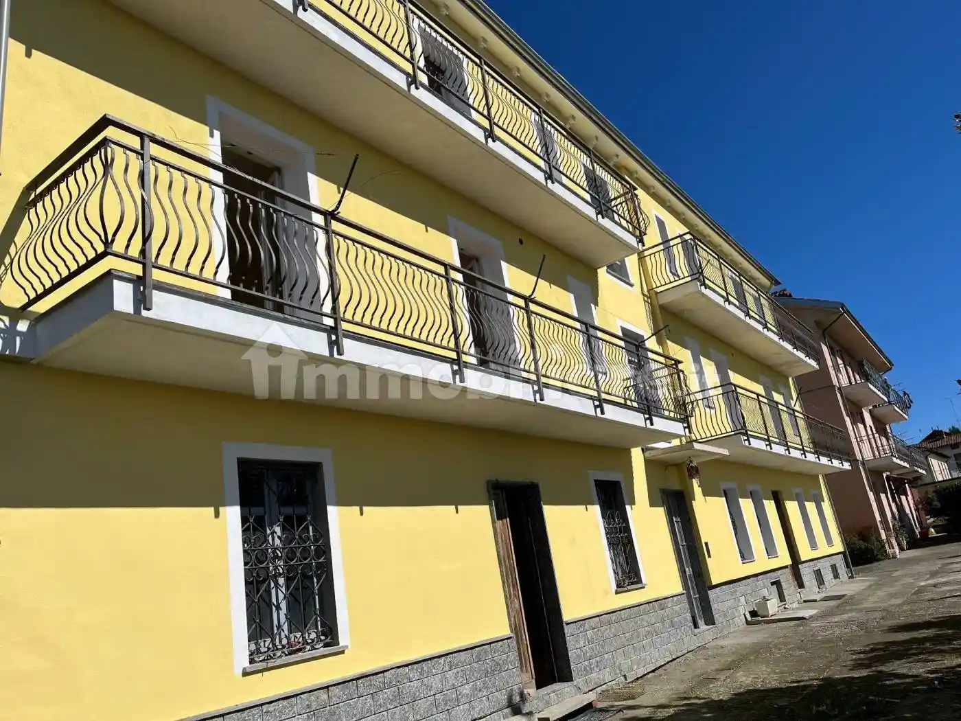 Palazzo - Edificio in Vendita - foto 2