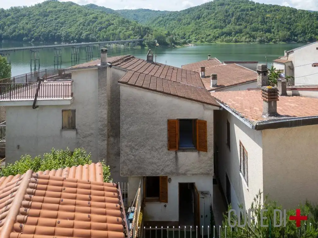 Appartamento in vendita a Petrella Salto