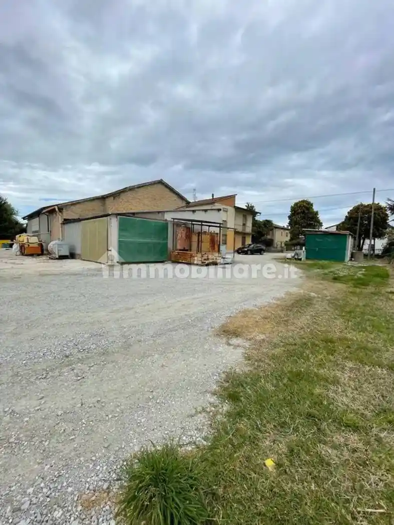 Villa in vendita a Alfonsine