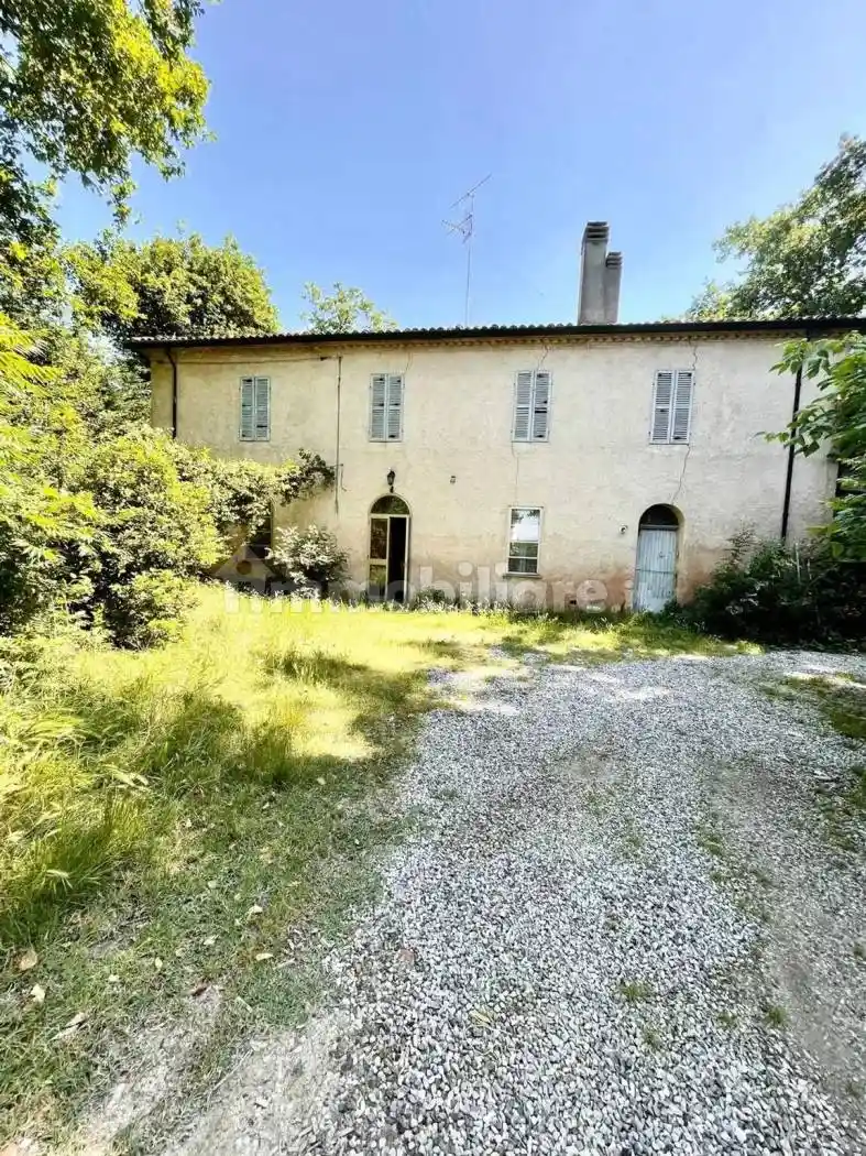 Rustico - Casale in vendita a Russi