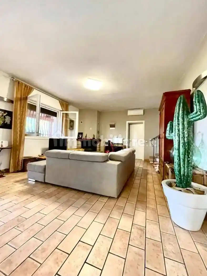 Villa in vendita a Russi