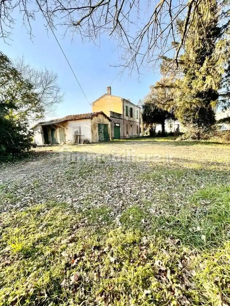 Rustico - Casale in vendita a Ravenna