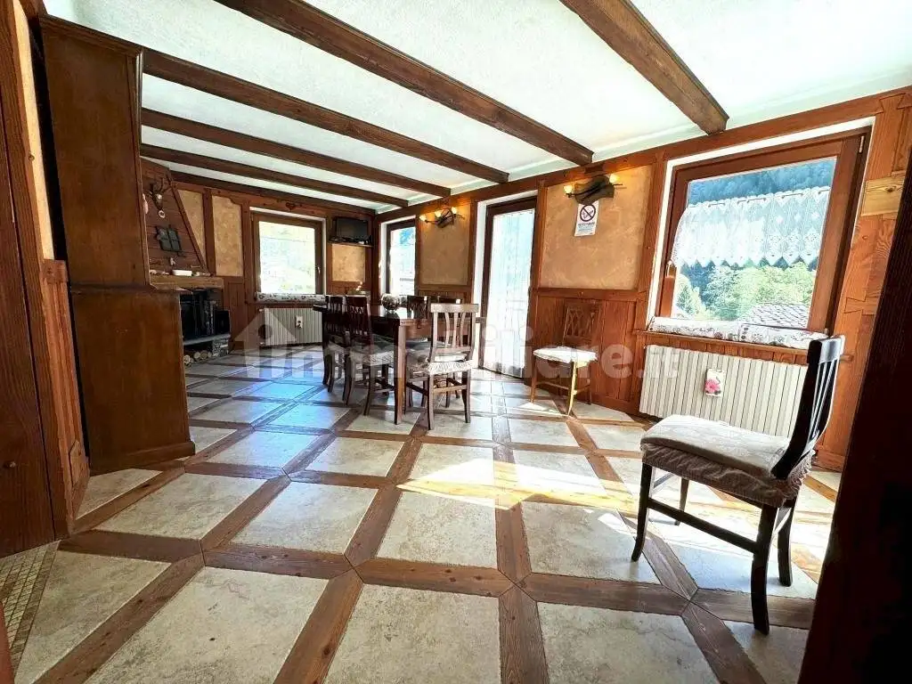 Casa indipendente in vendita a Antey-Saint-Andrè