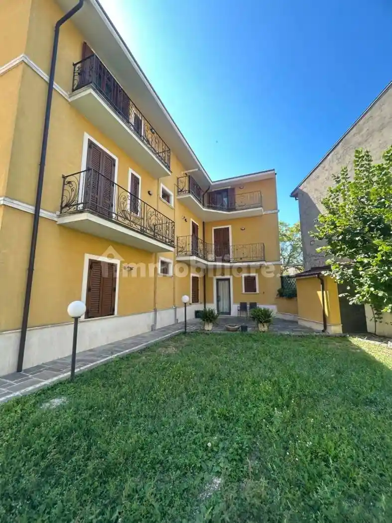 Trilocale piazza della Stazione, Centro, Celano - foto 2