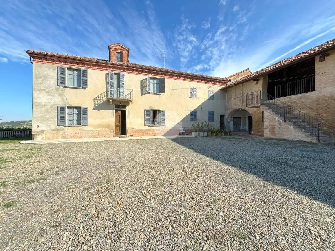 Casa indipendente in vendita a Calamandrana