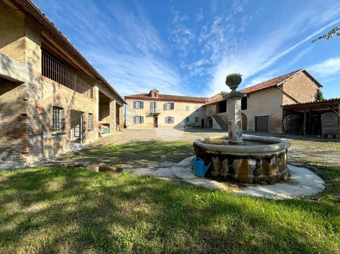 Terratetto unifamiliare frazione Garbazzola 9, Centro, Calamandrana - foto 2