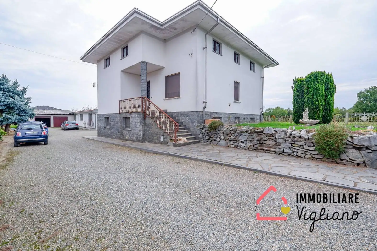 Villa unifamiliare, buono stato, 155 m², Benna - foto 2