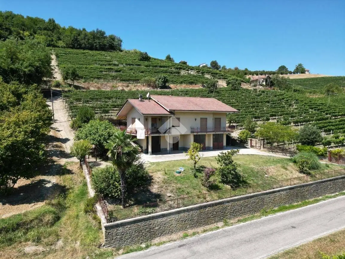 Casa indipendente in vendita a Alba