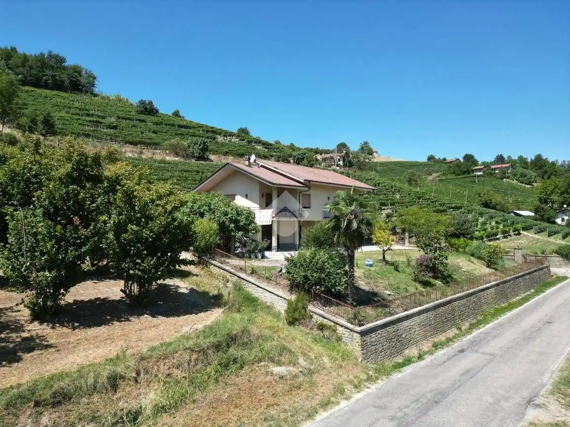 Terratetto unifamiliare Località Altavilla 88, Località Altavilla, Alba - foto 3