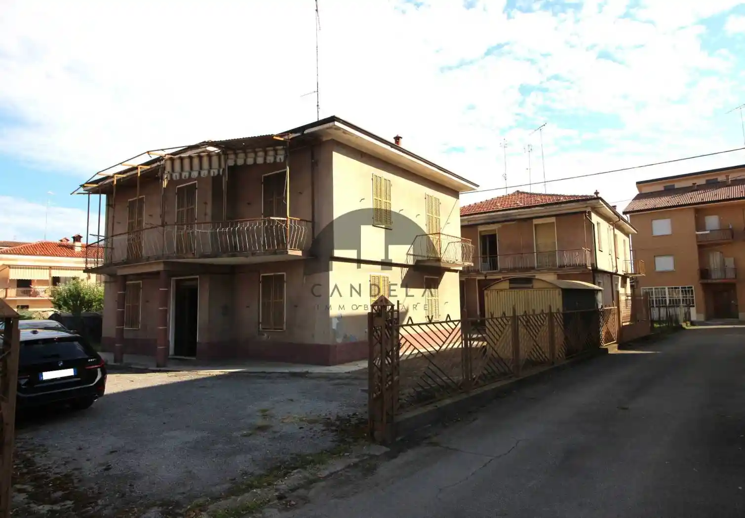 Rustico - Casale in vendita a Carrù