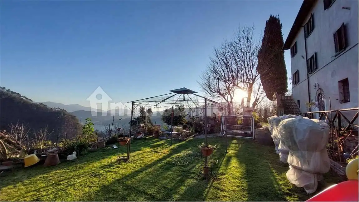 Villa in vendita a Lucca