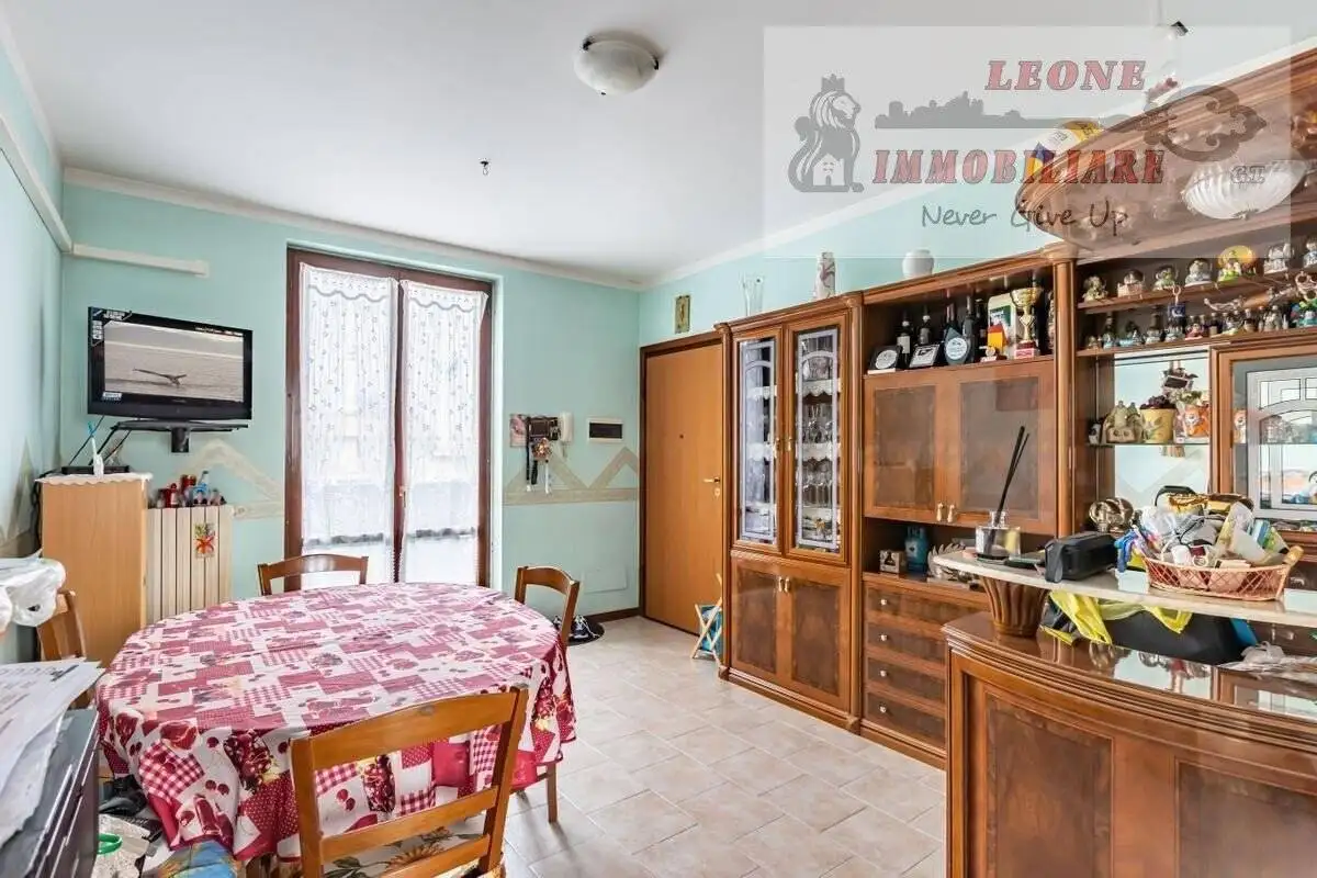 Trilocale via Fratelli Cairoli 3, Centro, Albuzzano - foto 2