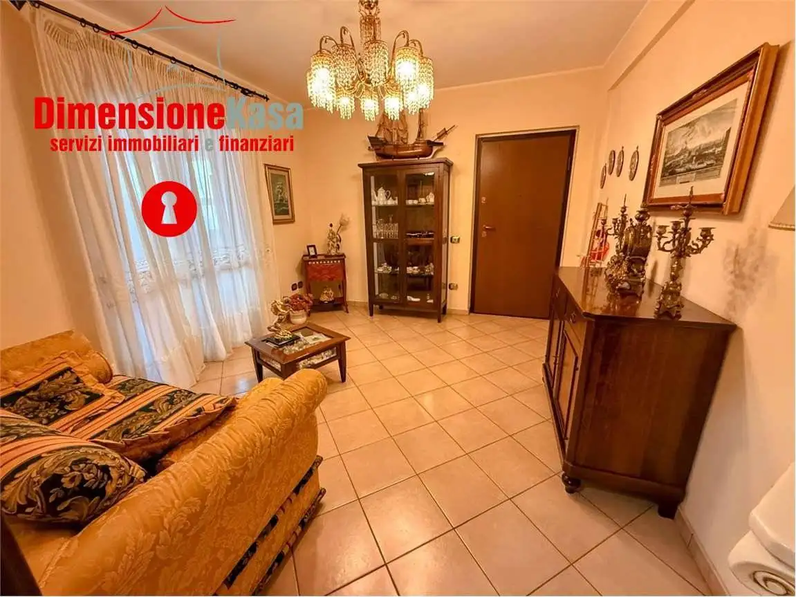 Trilocale via togliatti, Cimitile - foto 2