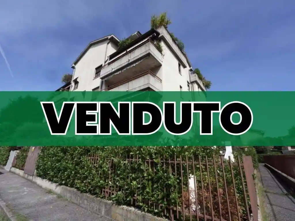 Appartamento in vendita a Biassono