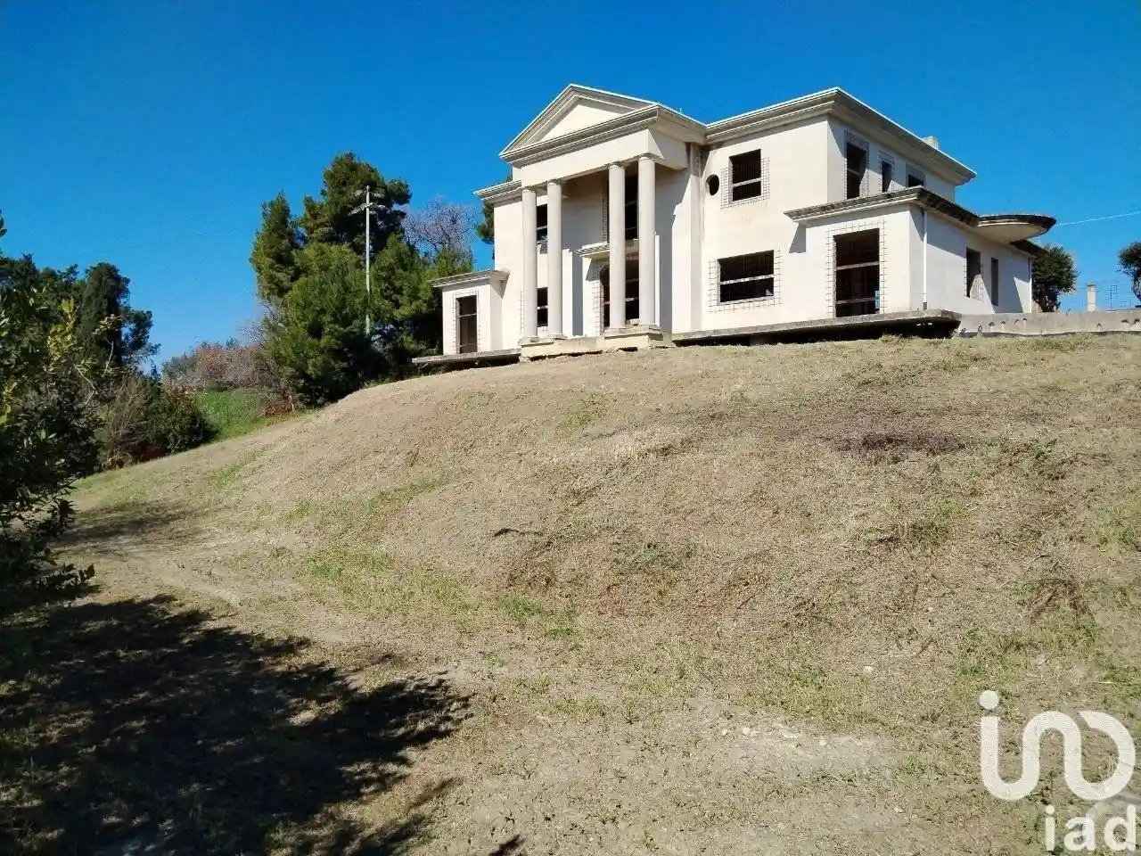 Villa in vendita a Montegranaro