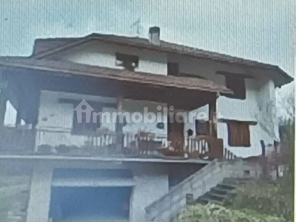 Villa in asta a Pieve Torina