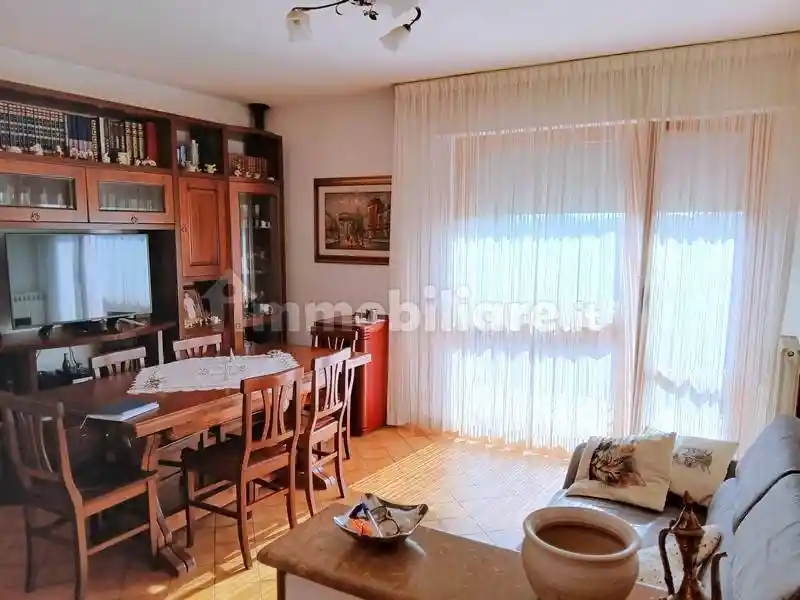 Appartamento in vendita a Sinalunga