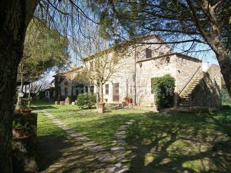 Rustico - Casale in vendita a Castiglione del Lago