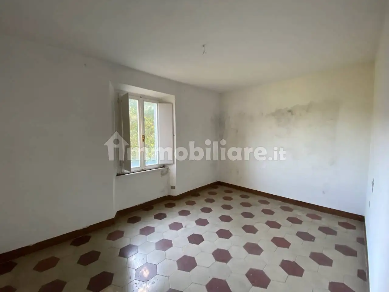 Appartamento in vendita a Sassetta