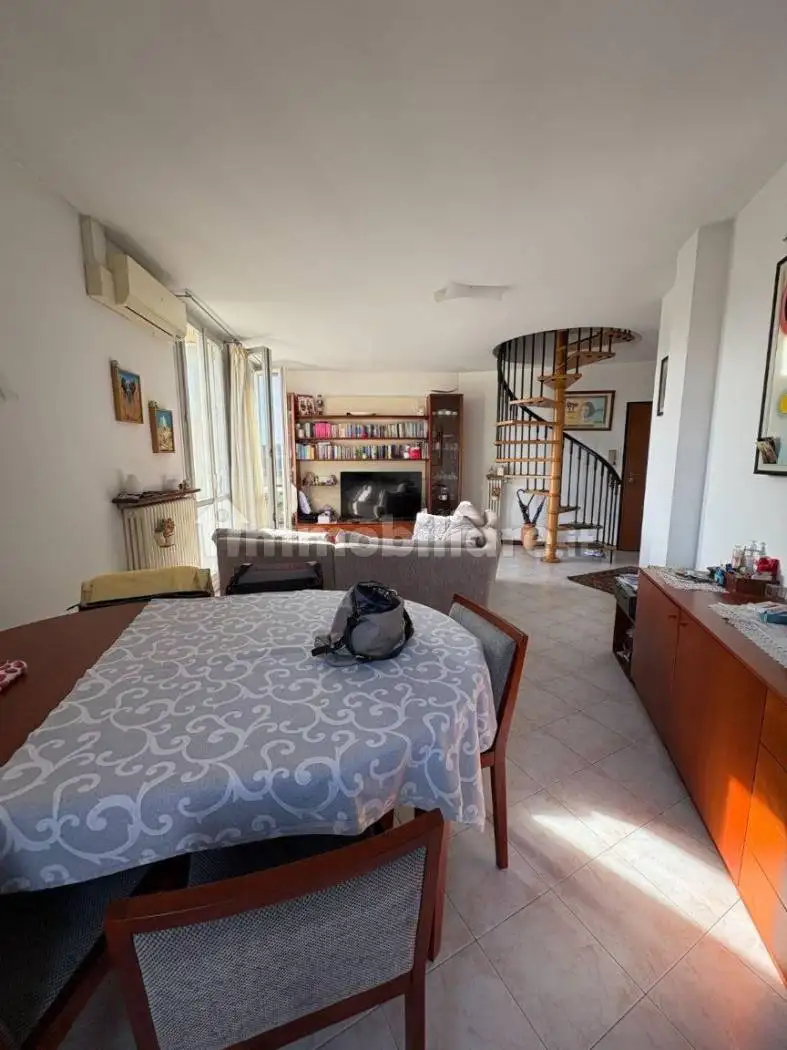 Trilocale via Alessandro Volta 3, Centro, Santa Maria Hoè - foto 2