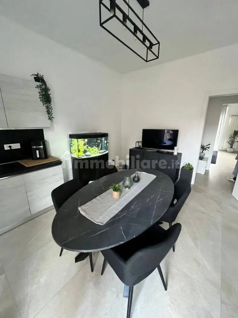 Trilocale via Roma 1, Centro, Chivasso - foto 3