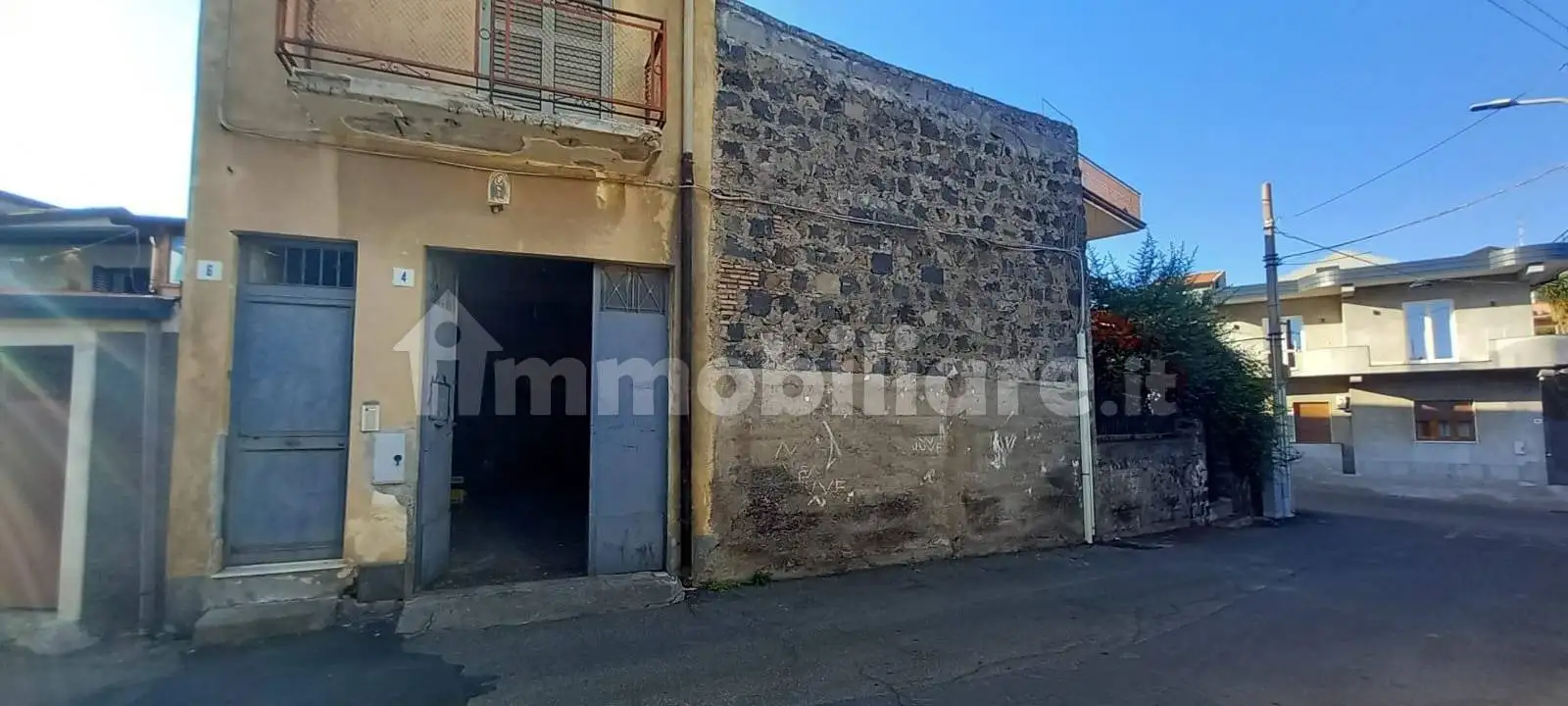 Terratetto unifamiliare 96 m², da ristrutturare, Centro, Aci Bonaccorsi - foto 4