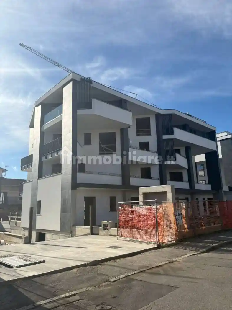 Trilocale via Carlo Cattaneo, Sciarè, Gallarate - foto 2