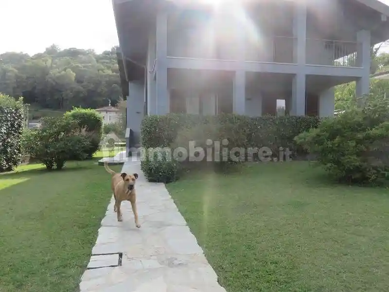 Villa in vendita a Castelletto Sopra Ticino