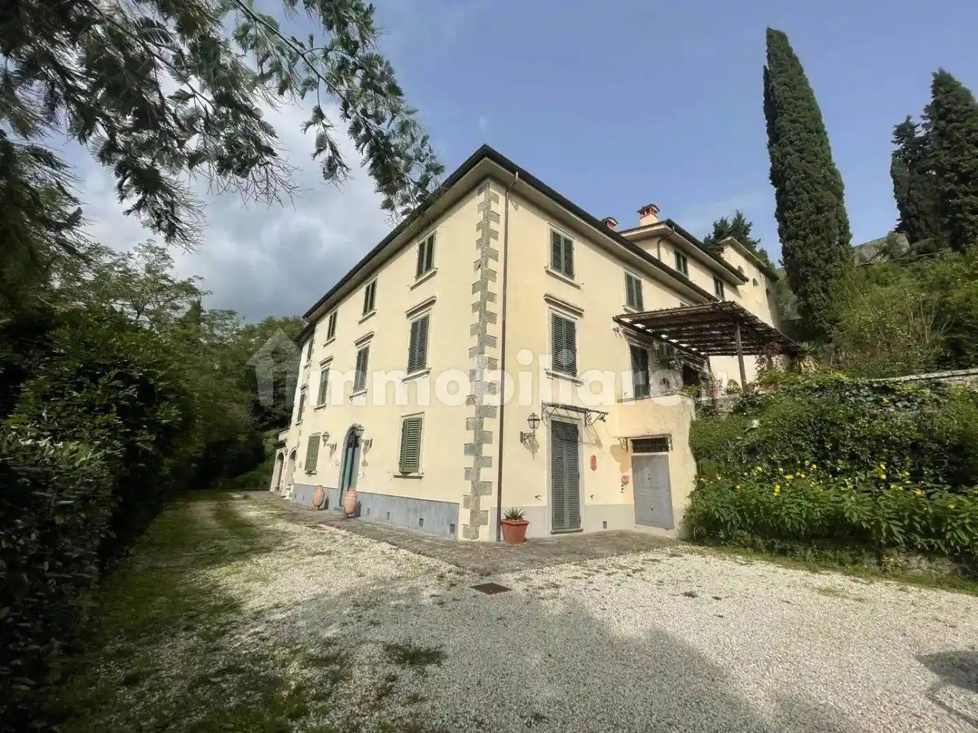 Villa in vendita a Pescia