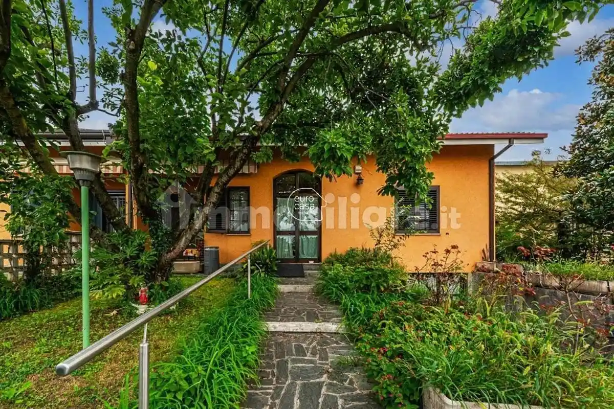 Villa in vendita a Cassina de' Pecchi