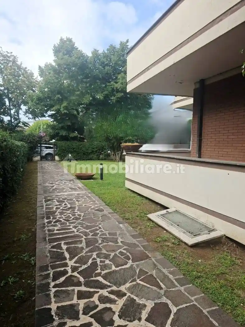 Villa in vendita a Latina