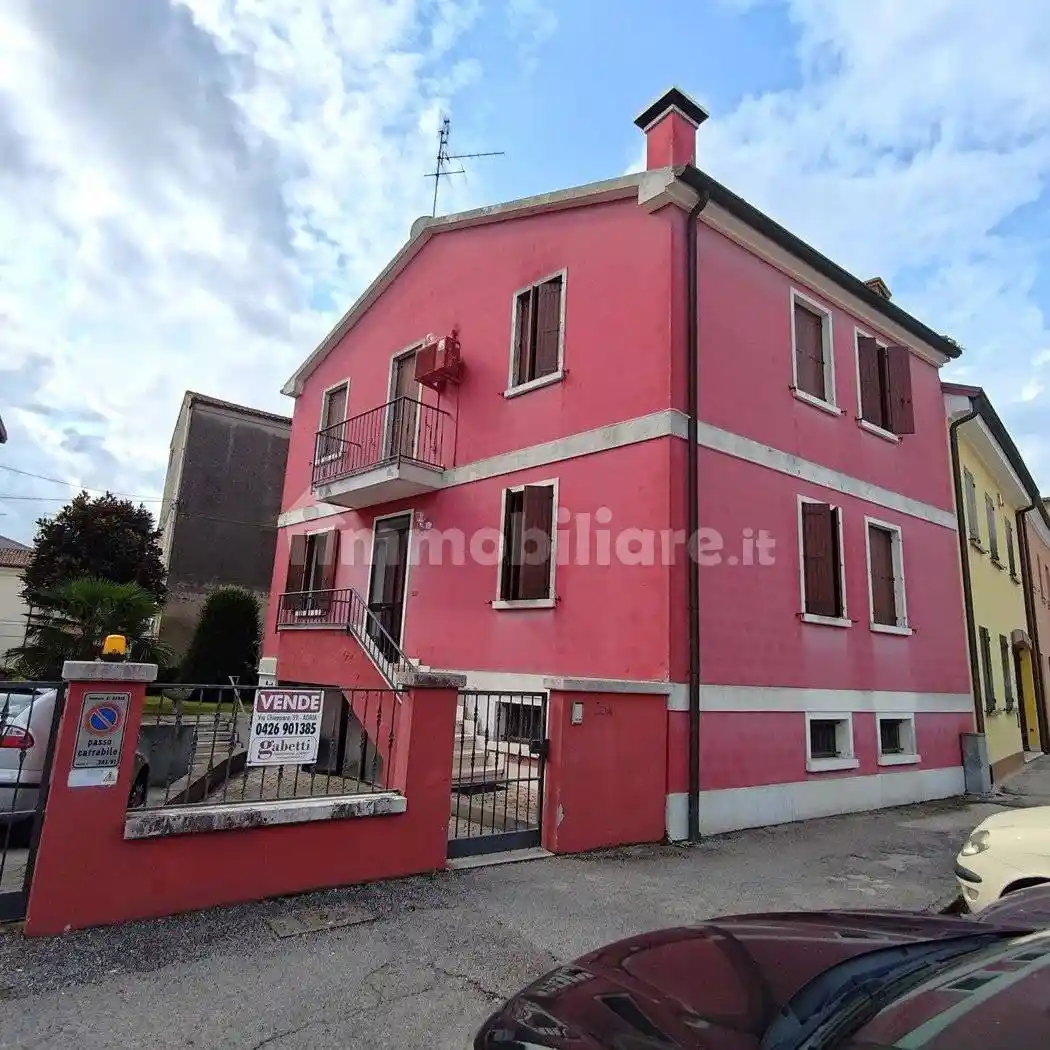 Casa indipendente in vendita a Adria