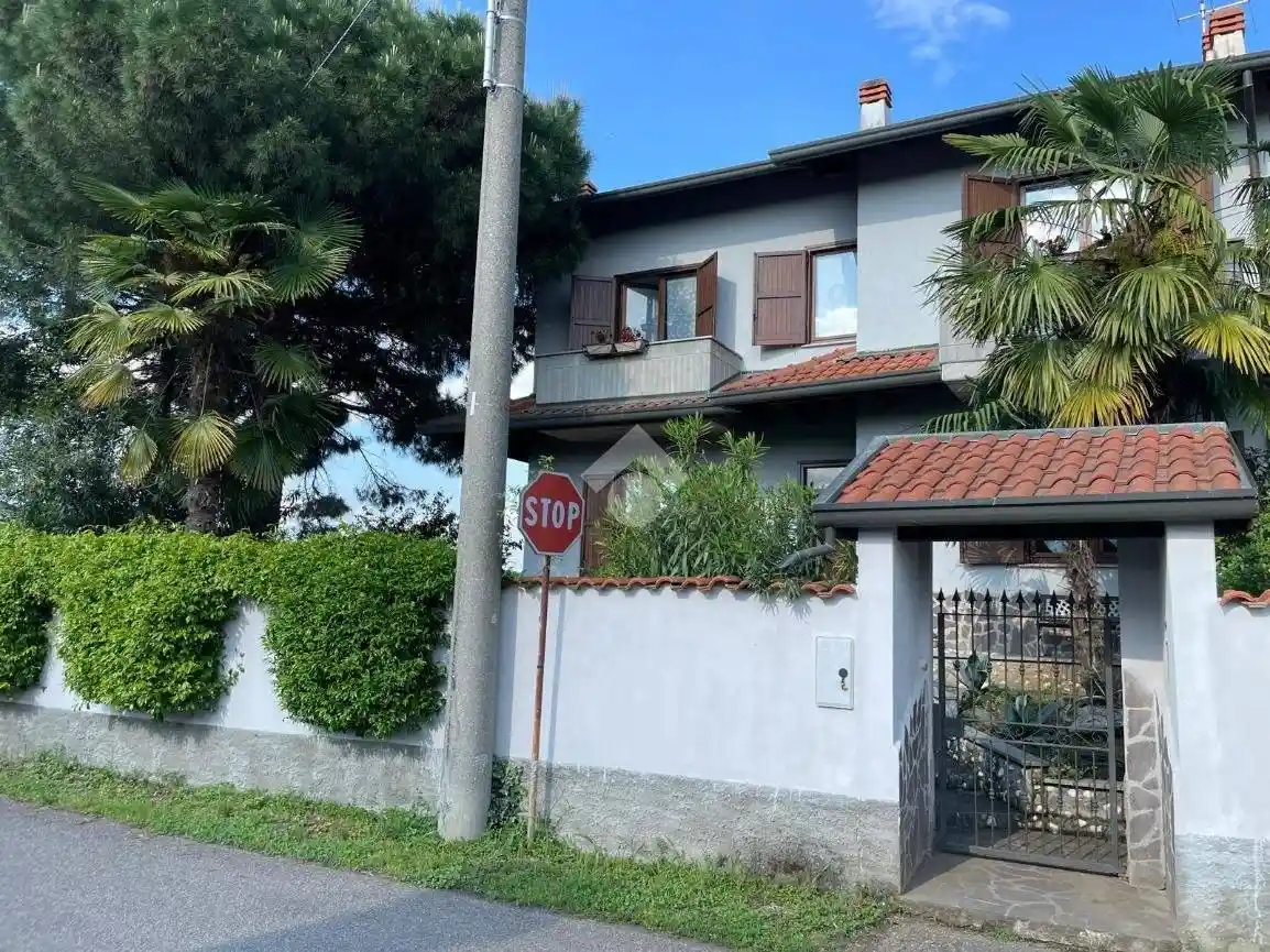 Villa in vendita a Arconate