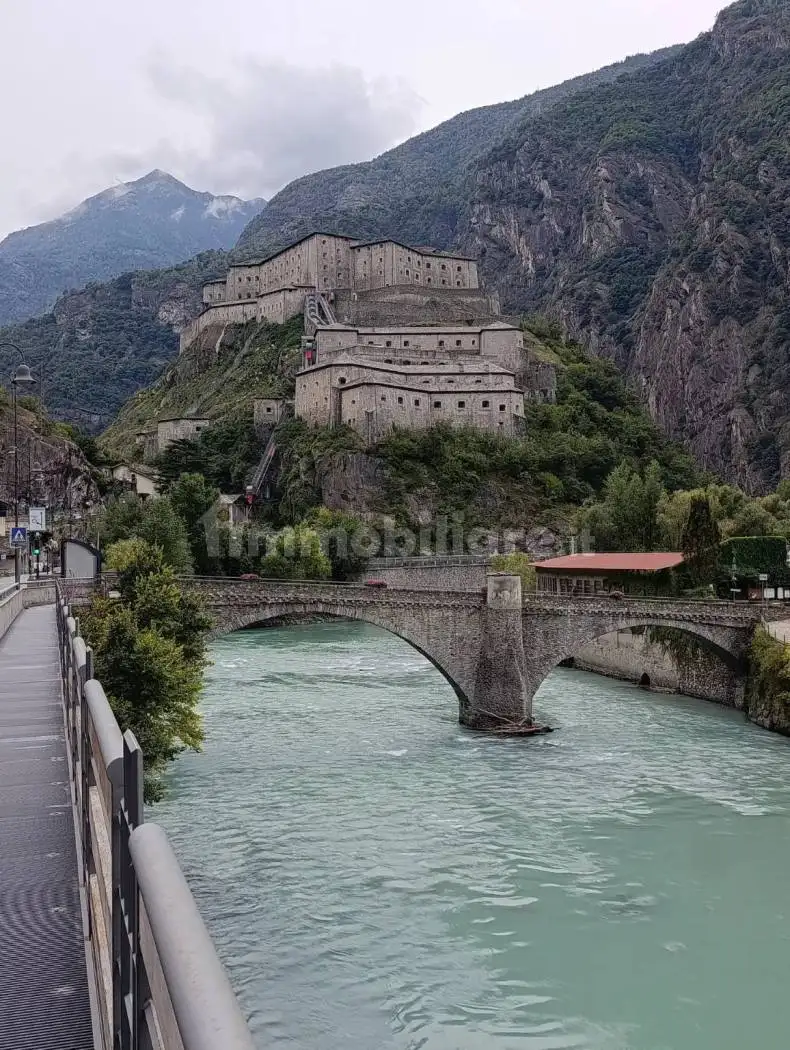 Casa indipendente in vendita a Bard