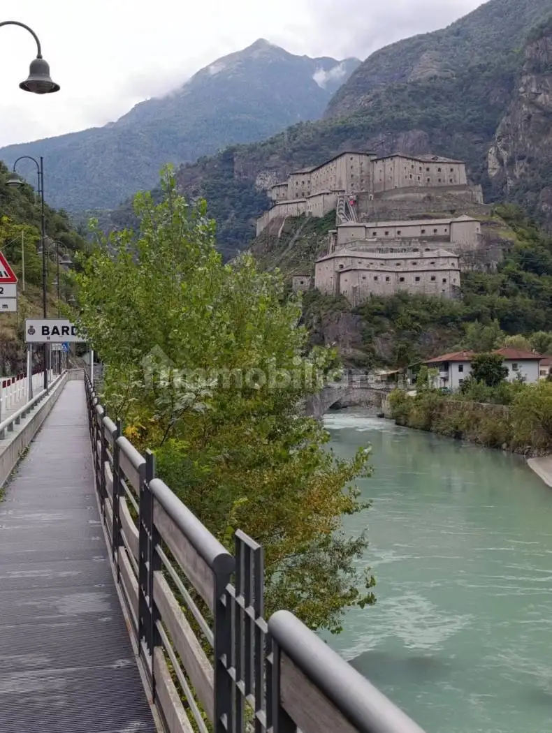 Terratetto unifamiliare via Vittorio Emanuele II, Bard - foto 2
