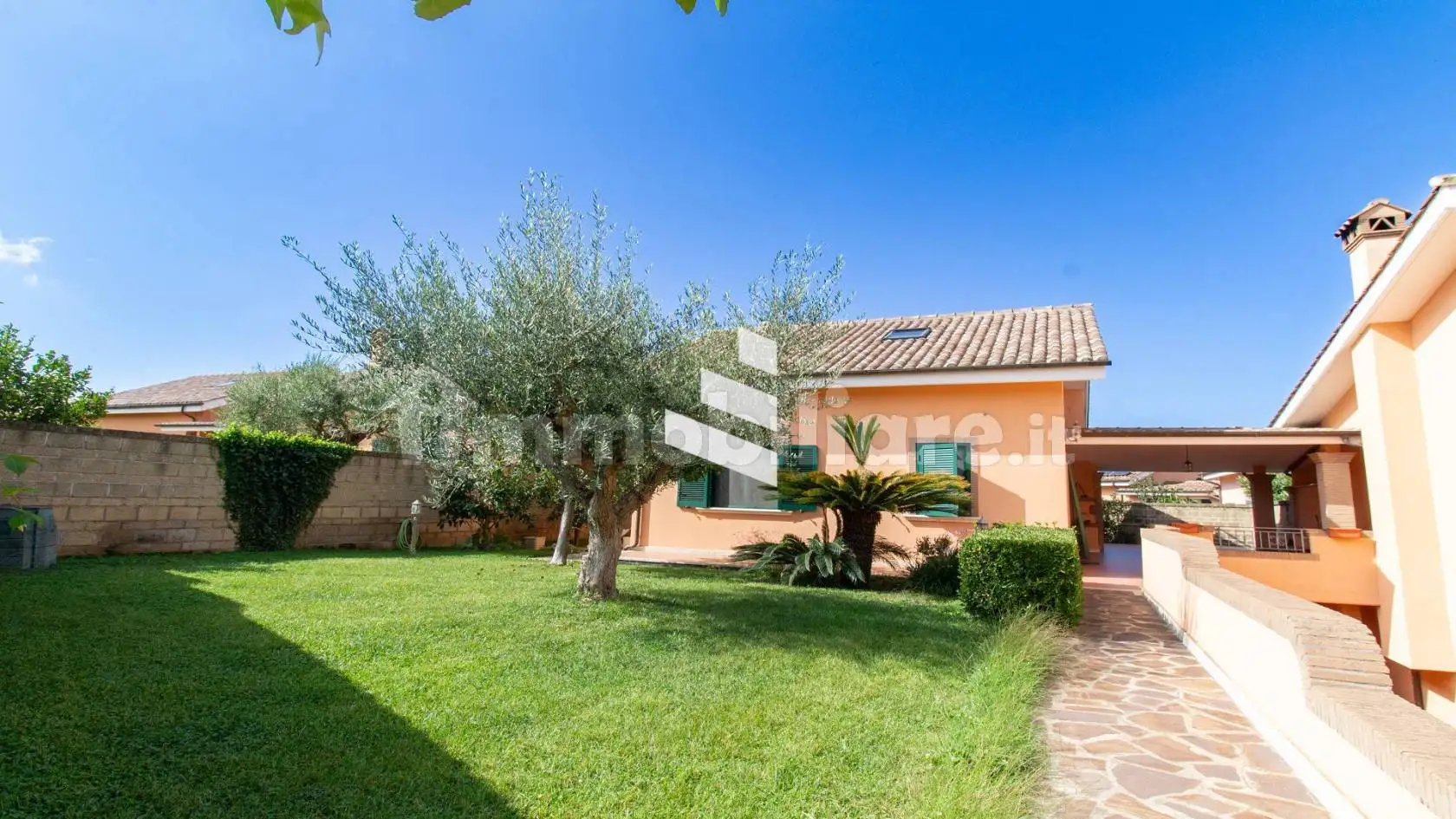 Villa in vendita a Pomezia